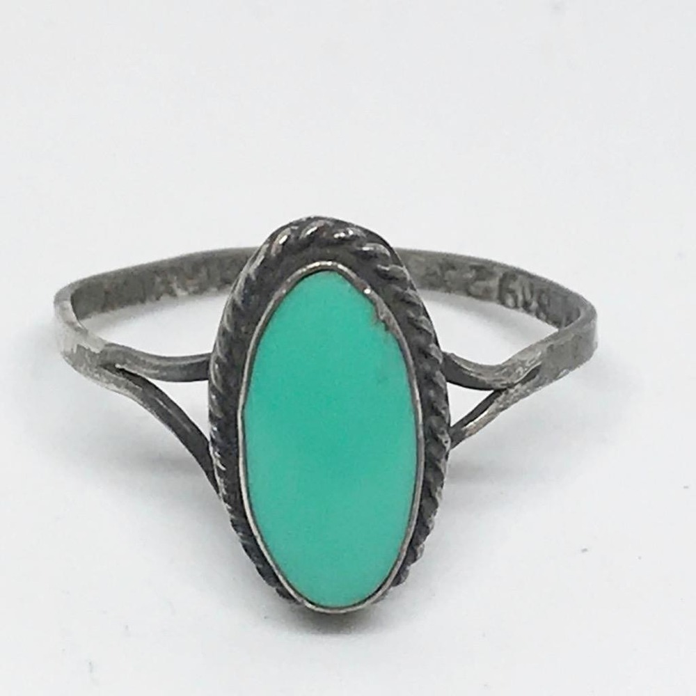 Vintage Sterling Silver Turquoise Ring Size 6.5 Southwestern Oval Cabochon 1.3g